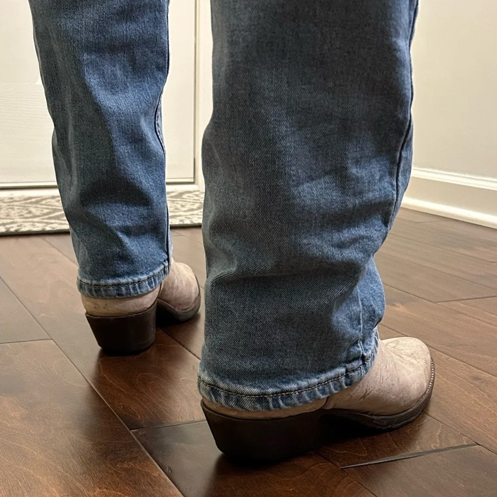 Vintage Justin Cowboy Boots - Picture 2 of 10